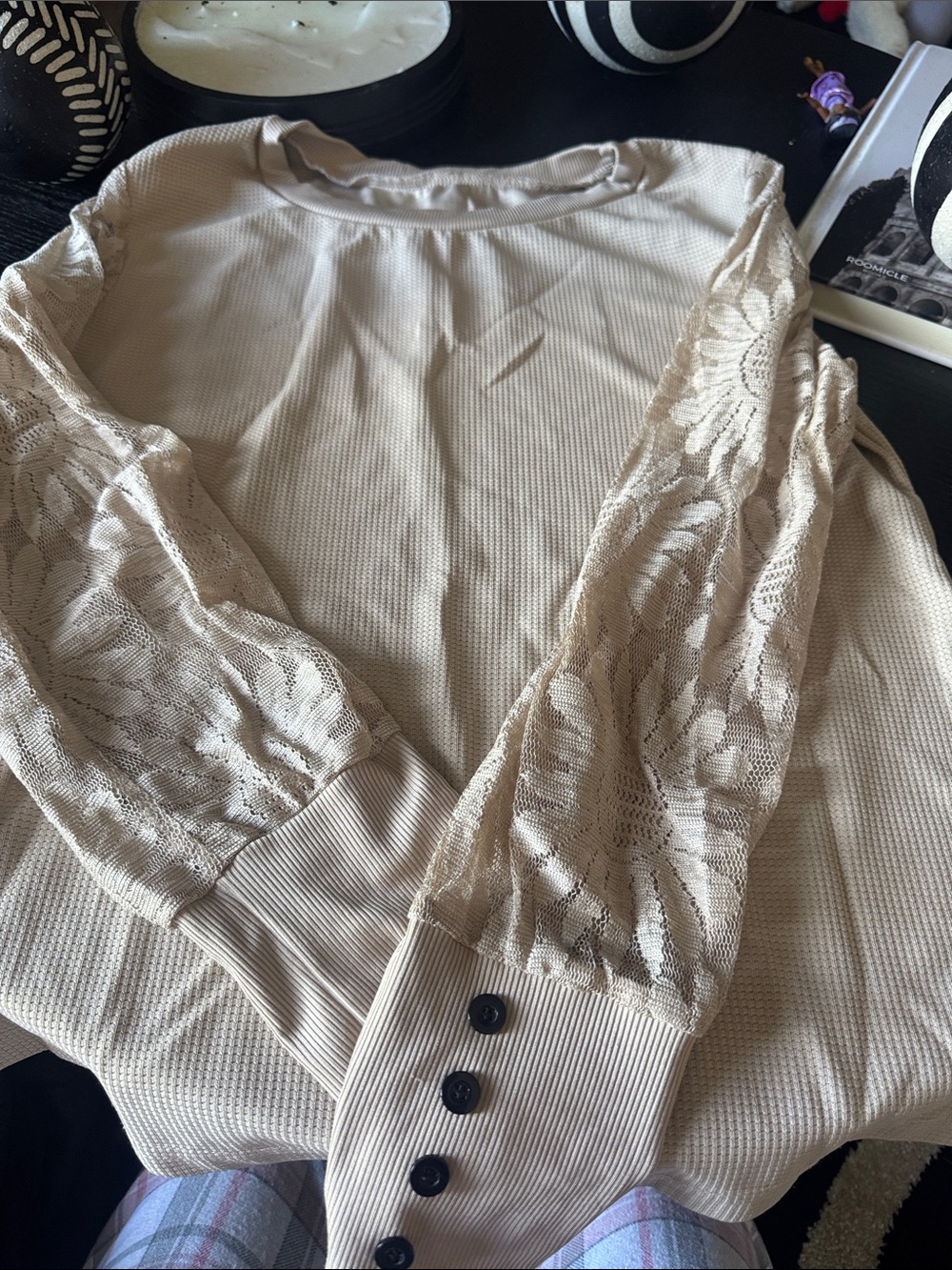 Women's Cream Lace-Sleeve Long Sleeve Top